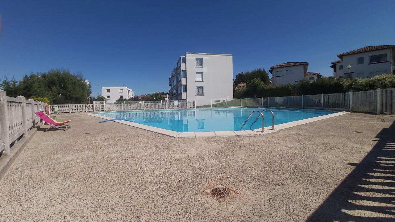 Appartement A Hendaye Avec Piscine Et A Cote De La Plage Εξωτερικό φωτογραφία